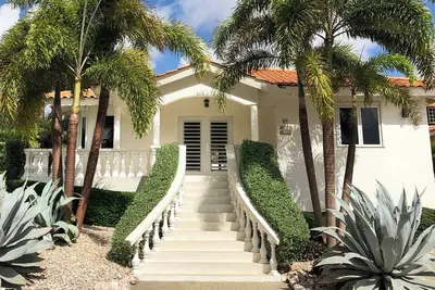 Image de Beautifull villa. Private pool. Privacy. Only 2 minutes from Jan Thiel Beach.
