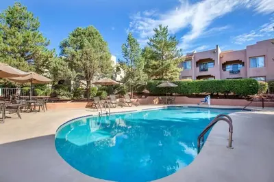 Image de Nature's Paradise in Sedona! Full Kitchen, Outdoor Pool, Free Parking!