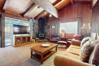 Image de Spacious Rustic. Gas Grill, Wash/Dryer, Quiet, Pool & Tennis Court Onsite