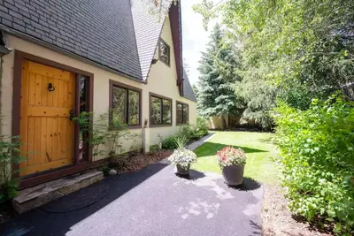Image de Ketchum Cottage- Pet Friendly, Private Hot Tub, Walk to Downtown