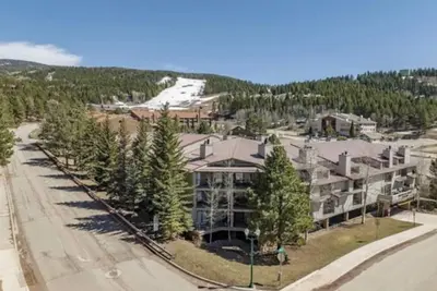 Image de Brand New Listing with Amazing Views of the Mountain