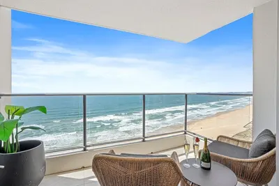 Image de Luxury 3Bd Beachfront apartment, Pool, Spa, Tennis