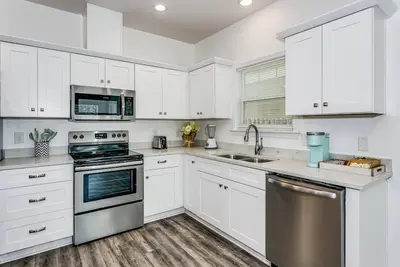 Image de Banana Cream Pie - Beach, Family Park, Downtown Pensacola. Perfect location!