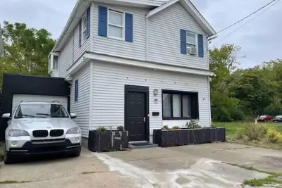 Image de Spacious four bed room, 2 bathroom house