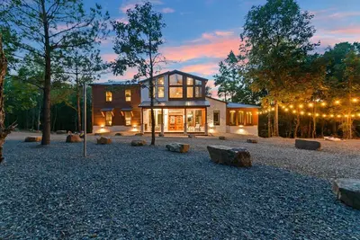 Image de Brand New! Where Luxury Meets Tranquility! Tranquil Days - Sleeps 28.