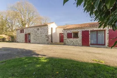 Image de Ancien corps de ferme rénové composé de  3 Chambres