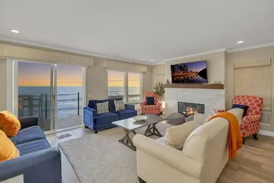 Image de Oceanfront Luxury | Seaview Condo w/ Private Beach Access