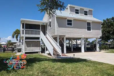 Image de Terrific vacation home on quiet Clipper Lane 2/2 pool home