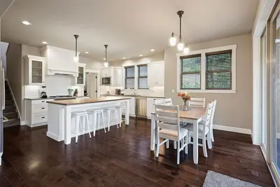 Image de Old Mill on The Canal, Large Garage, Firepit, Office