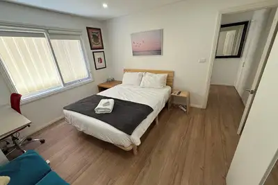 Image de Private 1 bedroom apartment near beach and shops