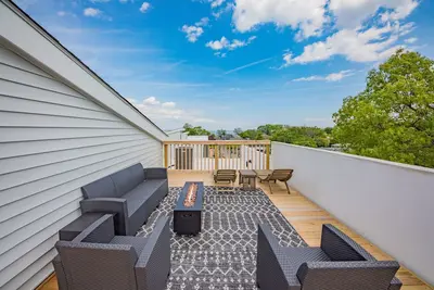 Image de Rooftop bay and river views