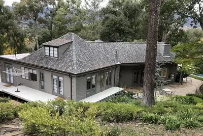 Image de Napa Valley estate, located on three private gated acres …a short walk to town!