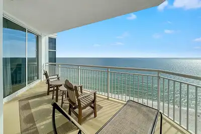 Image de Beachfront | Palacio 1402 | Beach Getaways