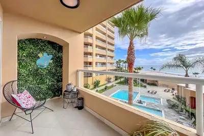 5-Star LaJollaReaCondo-Pools&BeachAccess-Rosarito