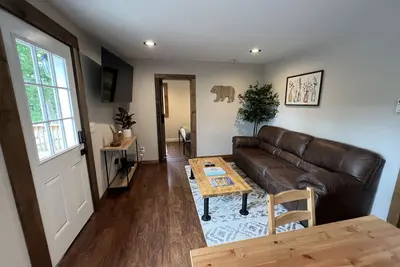 Image de Pet Friendly - Close to Town - w/ Deck & Fire Pit