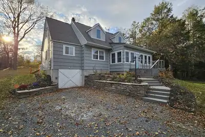 Image de Three Pine Trees Cottage
