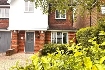 Image de Remarkable 5-Bed House in Horley