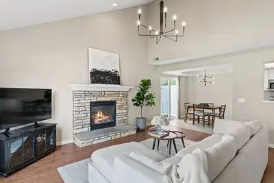 Image de Mid-Century Modern Villa near Dupont and Parkview Hospital