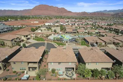 Image de 103/104 Retreat | Resort View, Private Hot Tub, Short Walking distance to Resort