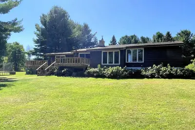 Image de Secluded Stoney Lake Retreat: Your Private Paradise