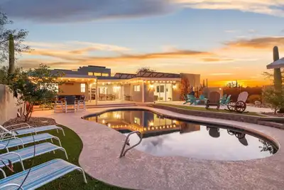 Image de Luxury Southwest Gem with Pool & Spa near Mt. Lemon!