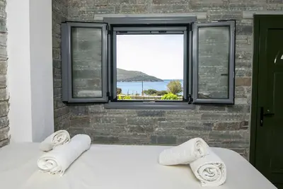 Image de Stone & Cozy Studio ιdeal for relaxed holidays, 100m from the beach!