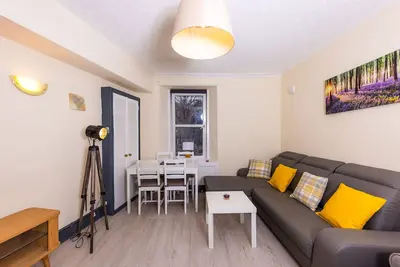 Image de Cozy City Centre 1 Bedroom Apt by the Meadows! 7