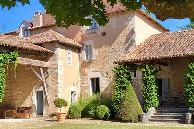Image de Family Friendly 16th Century Manor With Pool And River In Perigord - France\n