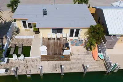 Image de Marlin Manor~ Waterfront Home 2min to Open Ocean!