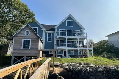 Image de The Sea Eagle - Luxury 5 Br Waterfront Home in Boothbay Harbor with private dock