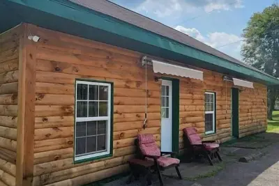 Image de 3 bed\/2 bath riverside cabin