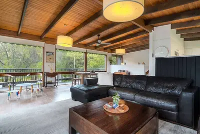 Image de The Treetop Canopy A Magnificent Beachside Getaway