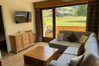 Image de Charming Bright Spacious Village Walk to lift Hike