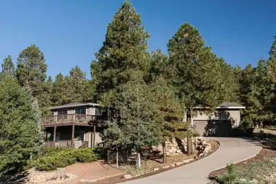Image de Incredible Mountain Views! Flagstaff home in Continental Country Club Sleeps 12