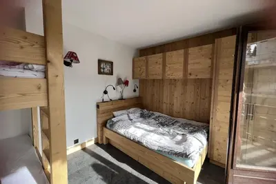 Image de Rez-de-chaussée, vue montagne, balcon, parking, télévision, casier à ski, 60m², Combloux