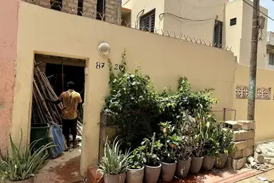 Image de Agréable petite maison de ville Dakar près centre!