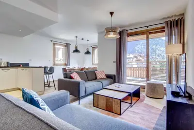 Image de À 140m des remontées, 1er étage, terrasse, parking, télévision, casier à ski, 77m², Morzine