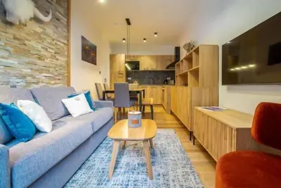 Image de À 140m des remontées, Rez-de-chaussée, terrasse, parking, télévision, casier à ski, 42m², Morzine
