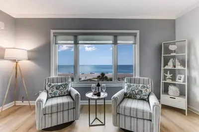Image de Aip Resort, 2 Oceanfront Bedrooms And Balconies, Steps To The Beach And The Pool