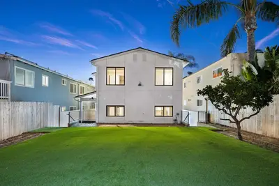 Image de Incredible Orange County Gem Steps from the Beach