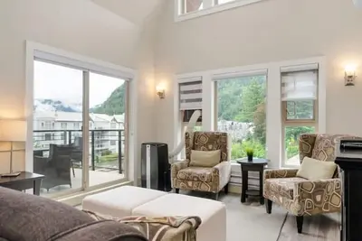 Image de Modern 4br Penthouse with Lake Views & Rooftop Deck