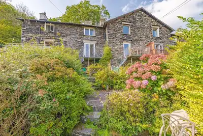 Image de Sun Cottage, Coniston - 3 bedroom cottage with garden, balcony and stunning lake views