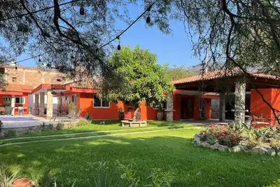 Image de Casa Colorado - Casa Del Angel Feliz - 3-bed house with pool in Ajijic West.