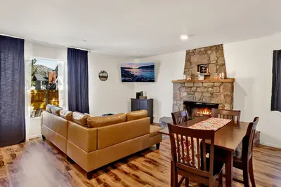 Image de The Weekender at Big Bear- Adorable Cottage Retreat