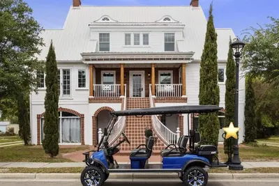 Image de Beautiful downtown condo across from the beach unit#3