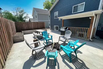 Image de Experience the ultimate vacation in downtown Grand Bend at our stunning cottage.