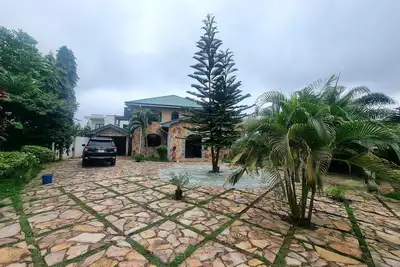 Image de Gorgeous and tranquil compound in the beautiful Peduase area.