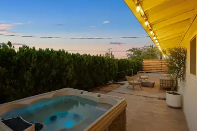 Image de Hot tub - Great location - Cowboy Pool - Bbq - Fire Pit