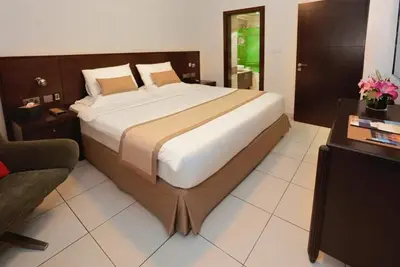 Image de 2 Bedroom Apartment Near Mashreq Metro Station Ah