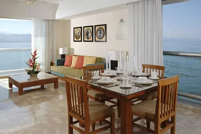 Image de Golden Coast Gem: Resort Room Paradise in Puerto Vallarta